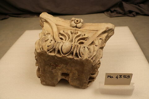 chapiteau de pilastre, image 3/11