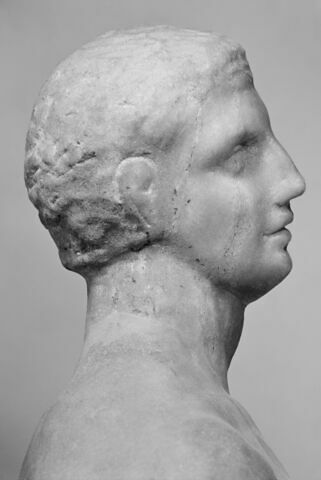 statuette, image 2/6