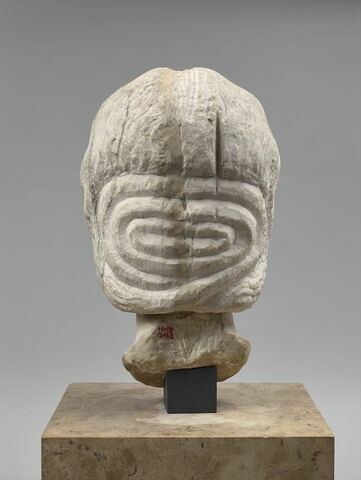 statue, image 2/5