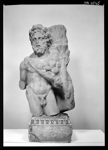 statuette