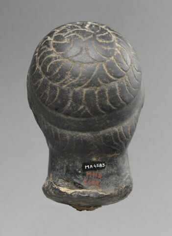 statuette, image 2/4
