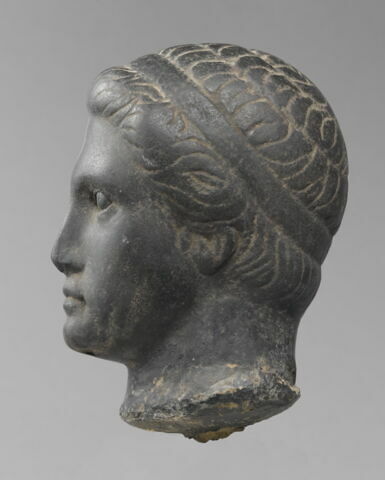 statuette, image 4/4