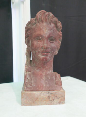 statuette, image 2/5