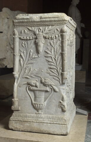 Autel funéraire d'Amemptus, image 2/8