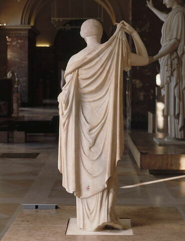 Aphrodite du type de la Venus Genitrix, image 12/27