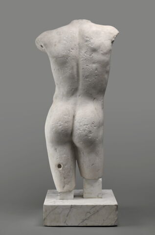 statue, image 2/6