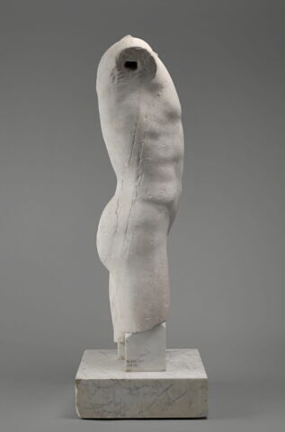 statue, image 3/6