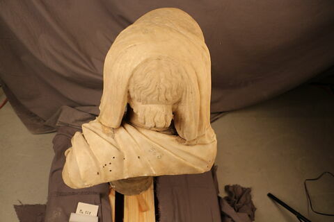 statue, image 5/6