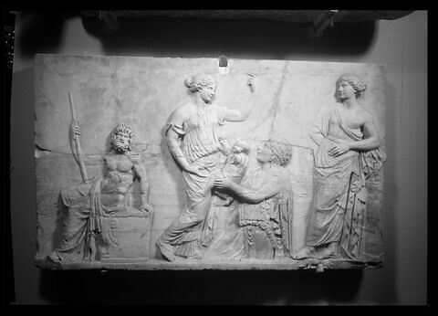 Relief, naissance d'Erichthonios, image 2/2
