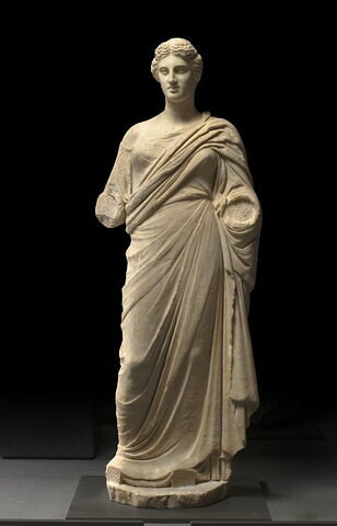 statue, image 2/10