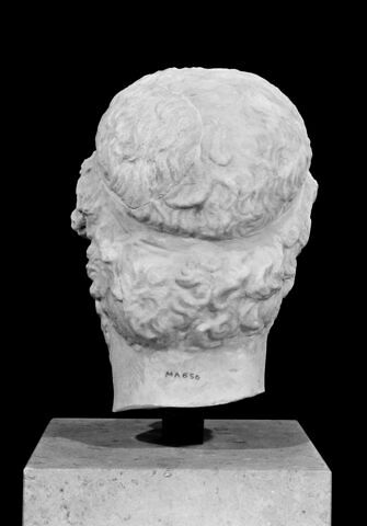 statue, image 6/8