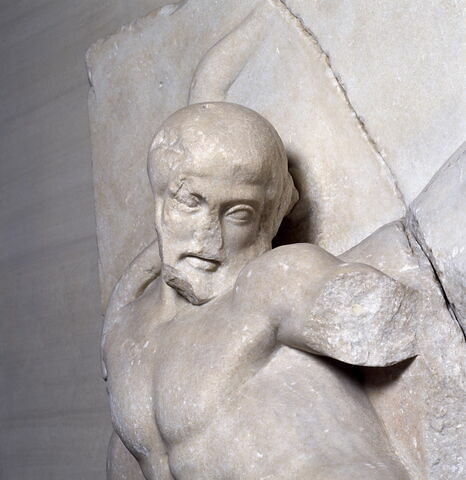 Métope du temple de Zeus à Olympie, Héraclès et le taureau de Crète, image 2/2