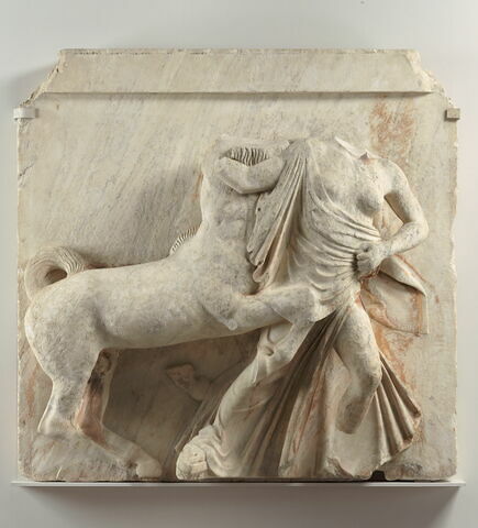 Dixième métope sud du Parthénon, centaure et femme lapithe