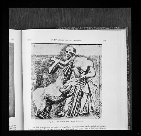 Dixième métope sud du Parthénon, centaure et femme lapithe, image 5/13