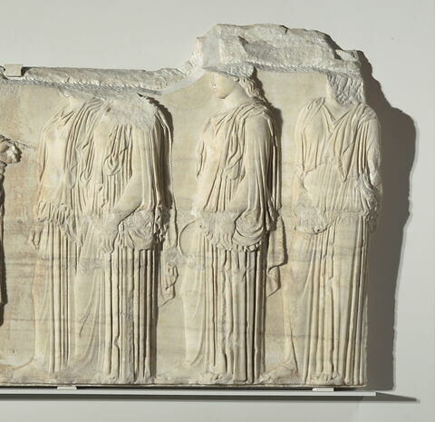 Plaque des Ergastines, bloc 7 de la frise Est des Grandes Panathénées, image 3/16