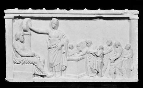 Relief votif dédié à Asclépios et Hygie, image 4/7