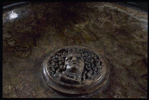 vasque, image 3/3