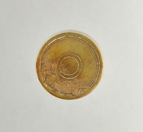 cornet à dés  ; pyxis, image 2/6