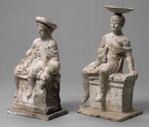 figurine, image 2/2