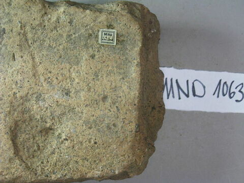 brique, image 3/3