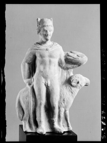 figurine, image 2/2
