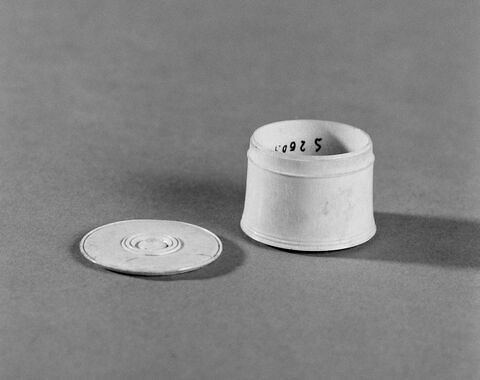 pyxis, image 6/8