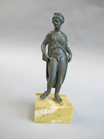 statuette