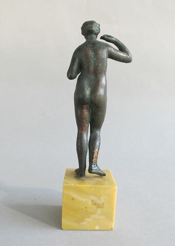 statuette, image 2/2