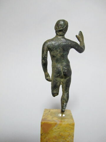 statuette, image 2/2