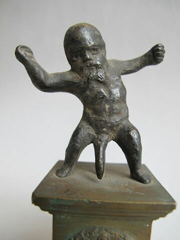 statuette