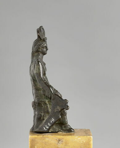 statuette, image 4/4