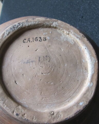 vase à étrier, image 3/4