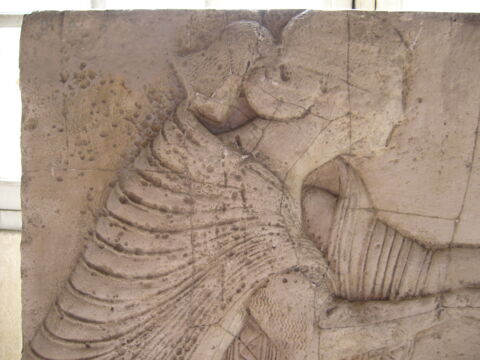 Tirage d'un bas-relief représentant un personnage montant sur un char, image 2/3
