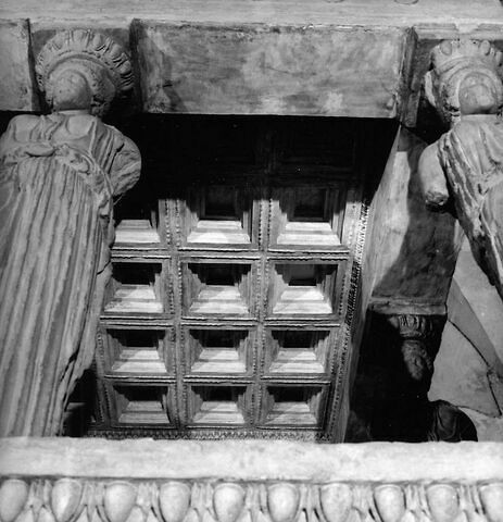 Tirage du baldaquin des caryatides de l'Érechtéion, image 8/13