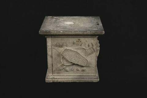 base, image 2/4