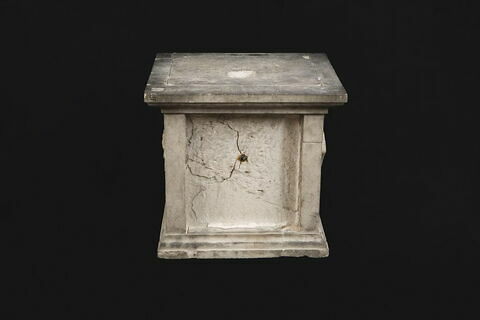 base, image 4/4