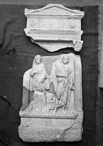 stèle funéraire, image 3/3