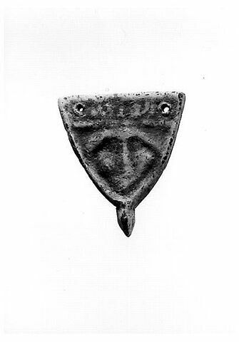 élément de collier  ; applique de vêtement
