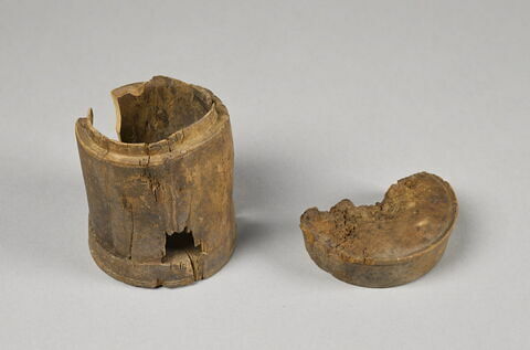 pyxis, image 2/2