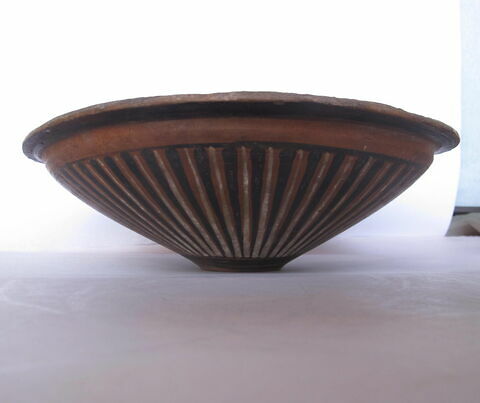 plat  ; couvercle, image 3/3