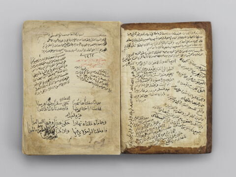 Manuscrit fragmentaire et sa reliure