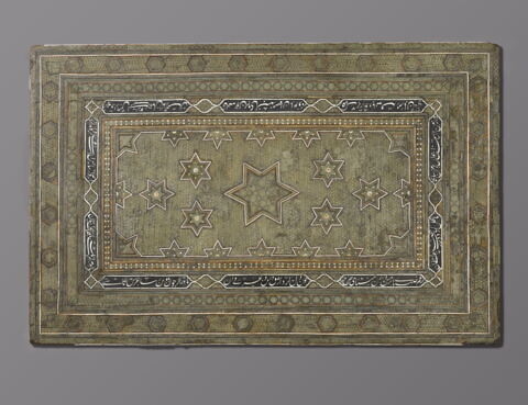 Table à décor d'étoiles et inscription, image 10/15