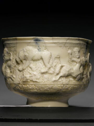 Coupe à scènes de chasse, image 19/42