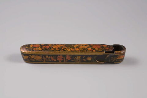Plumier à décor floral, image 10/10