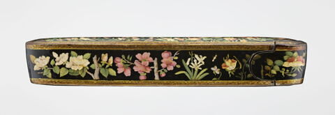 Plumier à décor floral, image 3/10