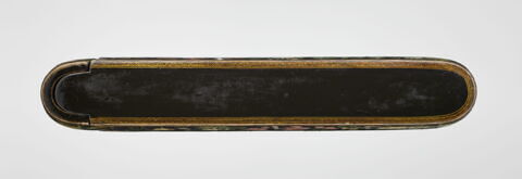 Plumier à décor floral, image 6/10