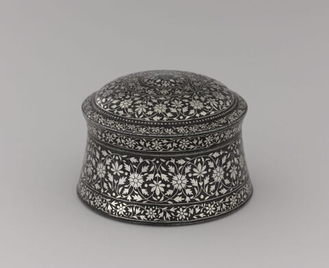 Couvercle de boîte à bétel (Pandan), image 2/4