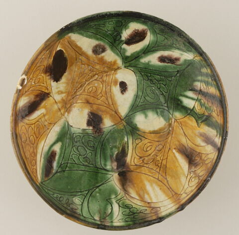 Coupe à décor jaspé, image 2/4