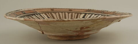 Coupe à décor rayonnant, image 2/2