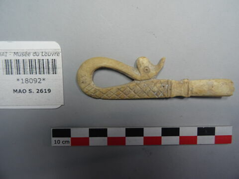 Élément zoomorphe fragmentaire, image 2/3